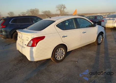 2016 Nissan Versa 1.6 S/1.6 S+/1.6 Sl/1.6 Sv z USA, uszkodzony, nr VIN 3N1CN7AP8GL852910